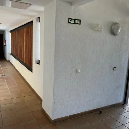 La Cala, Pax 5, 2d, Wifi, Pool, Tennis And Excellent Location