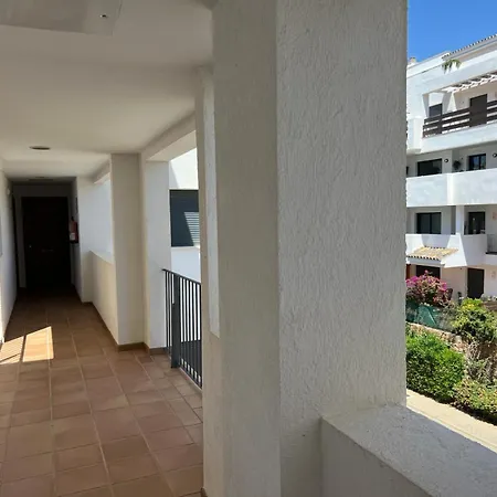 Apartment La Cala, Pax 5, 2d, Wifi, Pool, Tennis And Excellent Location